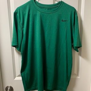 Men’s Large Nike Dri-Fit Athletic Shirt